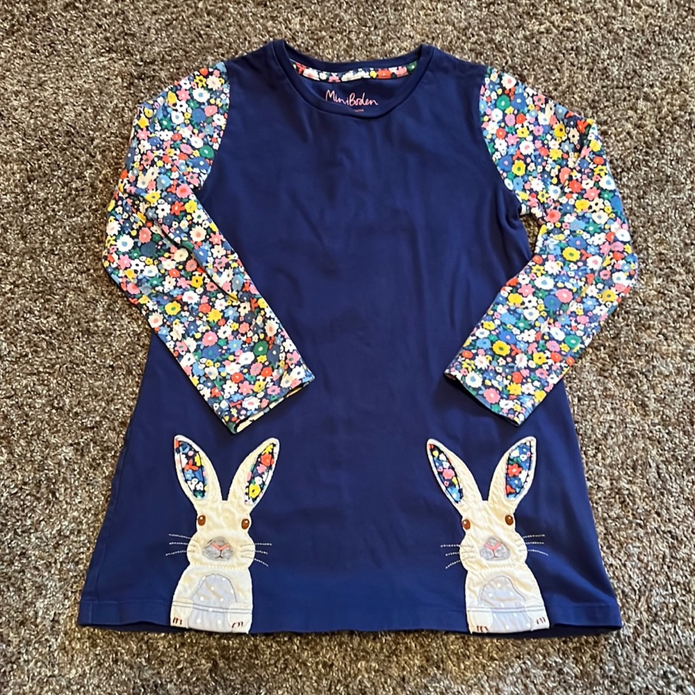 Mini Boden bunny appliqué tunic top